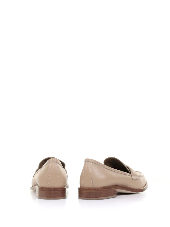 Camel leather loafer