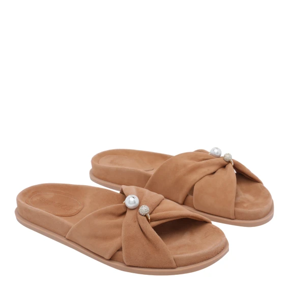 Sandali Brown