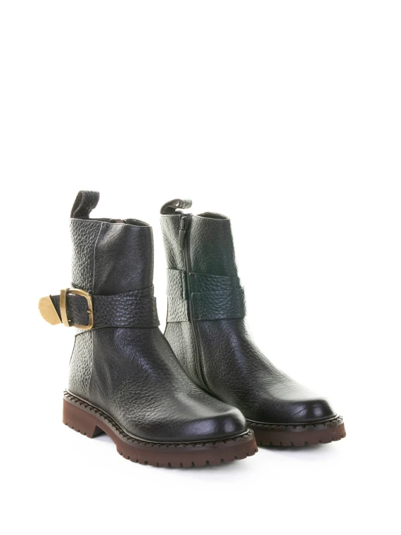 Stivaletto testa di moro in pelle con zip e fibbia