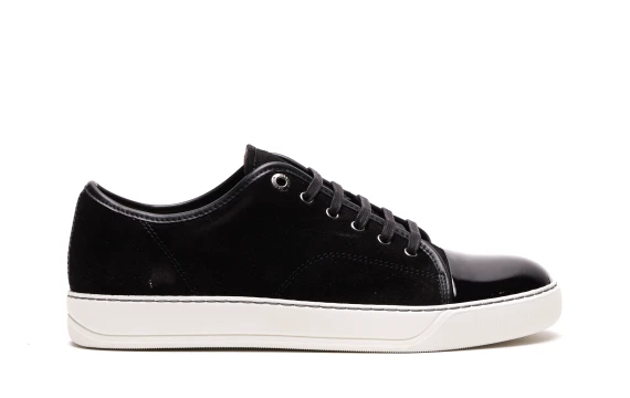Sneakers nere