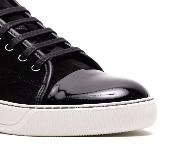 Sneakers nere