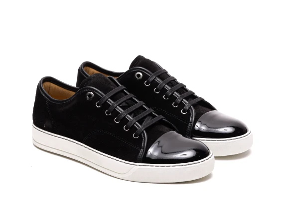 Sneakers nere