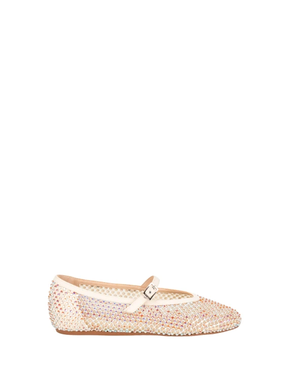 Flat shoes