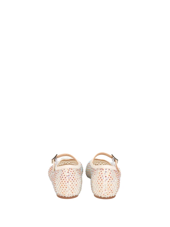 Flat shoes