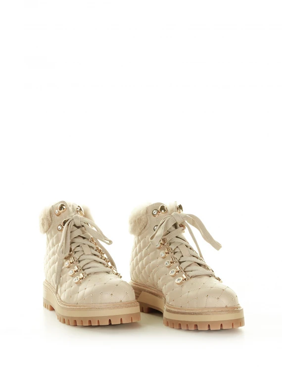 Beige tower leather trekking boot