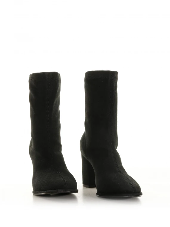 Elsa ankle boot in black suede