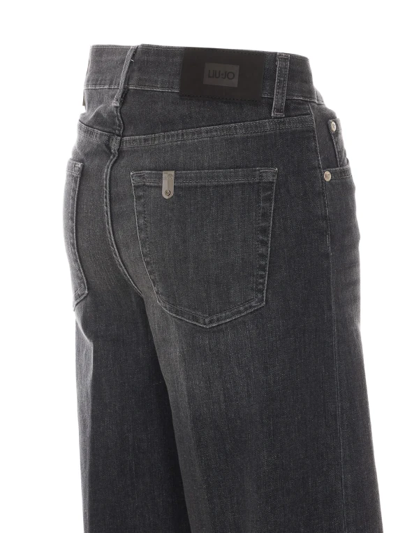 Pantaloni neri