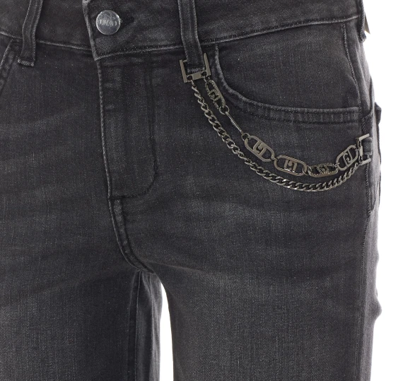 Pantaloni neri