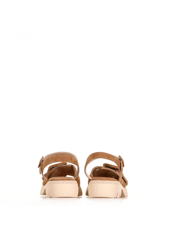 Suede sandal with big buckle