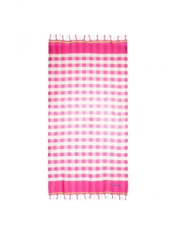 Checked beach towel with fringes