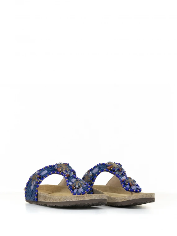 Flip-flops with jewelery embroidery on beads
