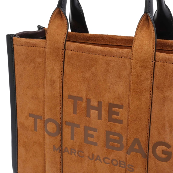 THE MEDIUM TOTE