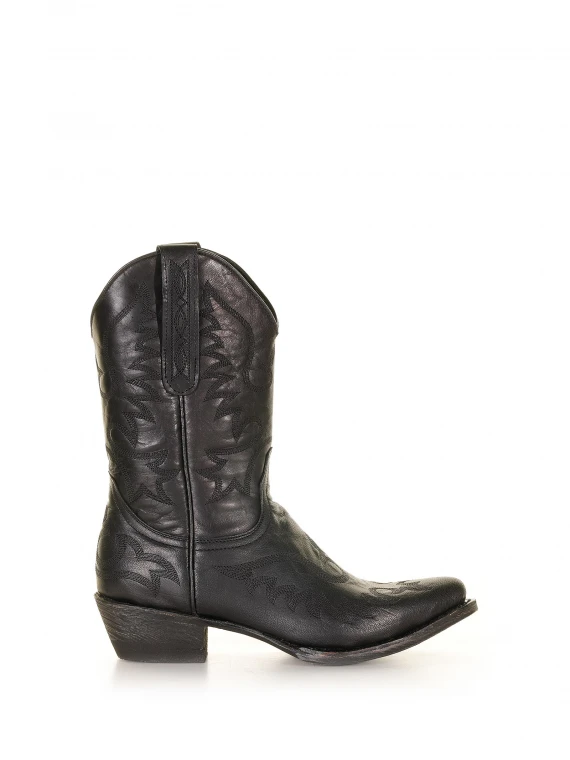 Black pointed Texan boot in leather