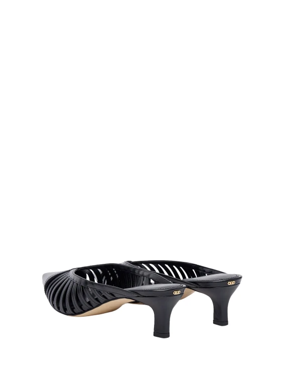 With Heel