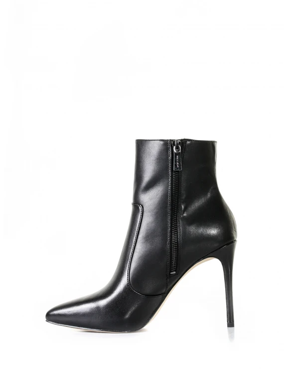 Ankle boot with stiletto heel