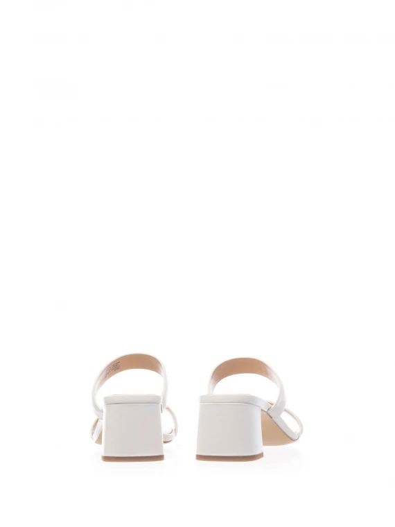 Double band white leather sandal