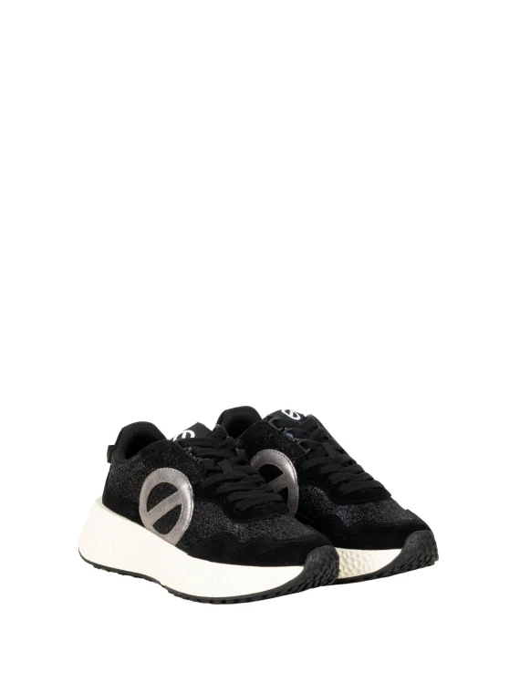 Sneakers NO NAME