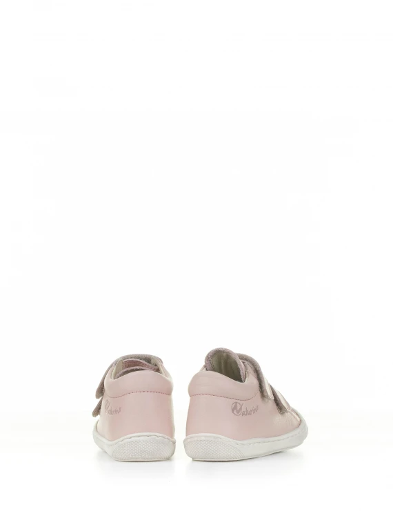 Pink leather first steps shoes