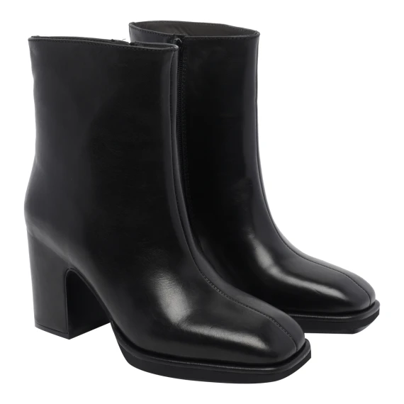 Arya black leather ankle boots Paloma Barcelò