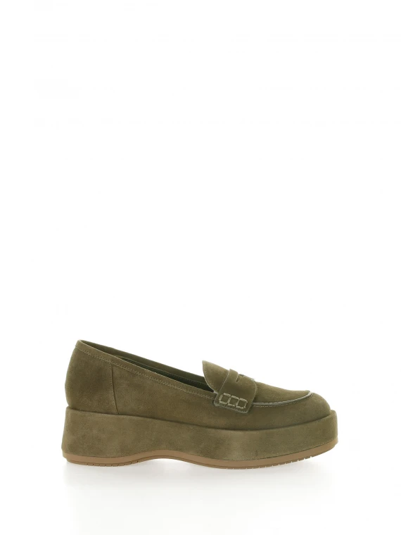 Olive platform Martin loafer