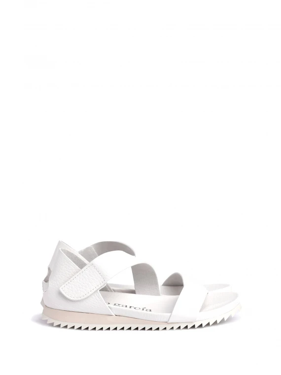 White Jedda sandal in textured leather