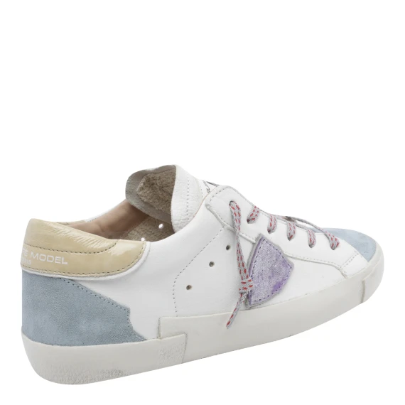 Sneakers White