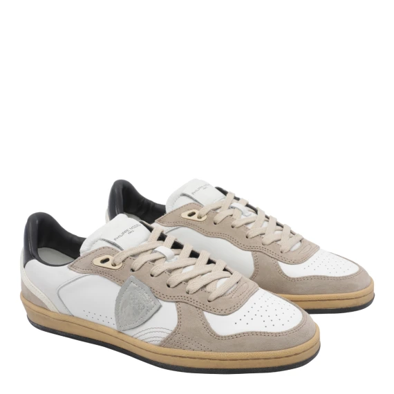 Sneakers White