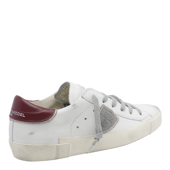 Sneakers White