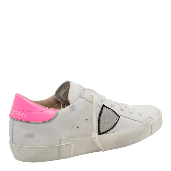 Sneakers White