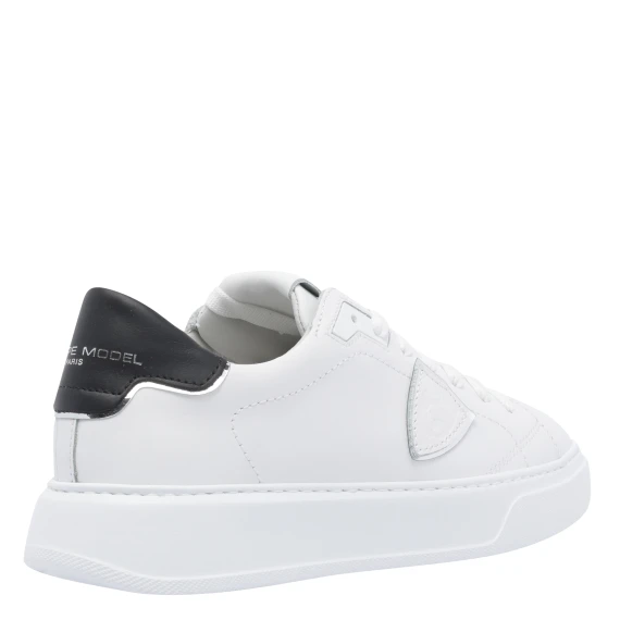 Sneakers White