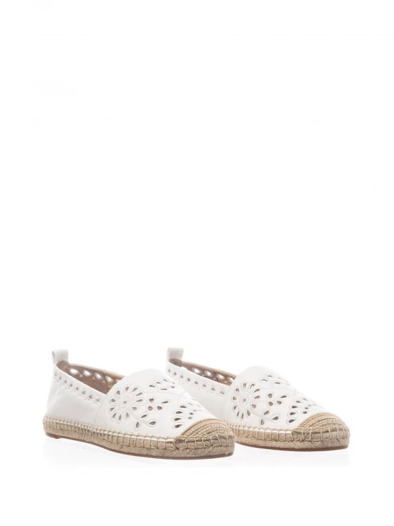 Flat espadrille with cut-out embroidery