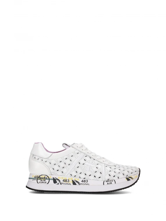 Conny 6749 perforated sneaker