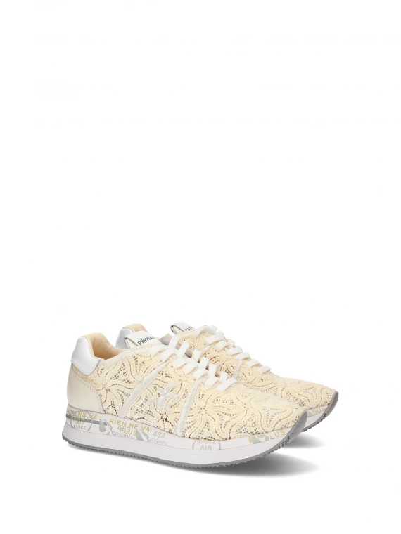 Conny 6787 perforated sneaker
