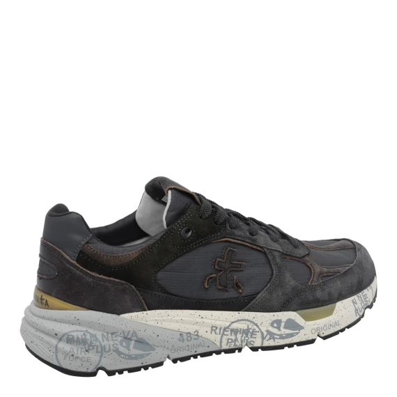 Mase Sneakers