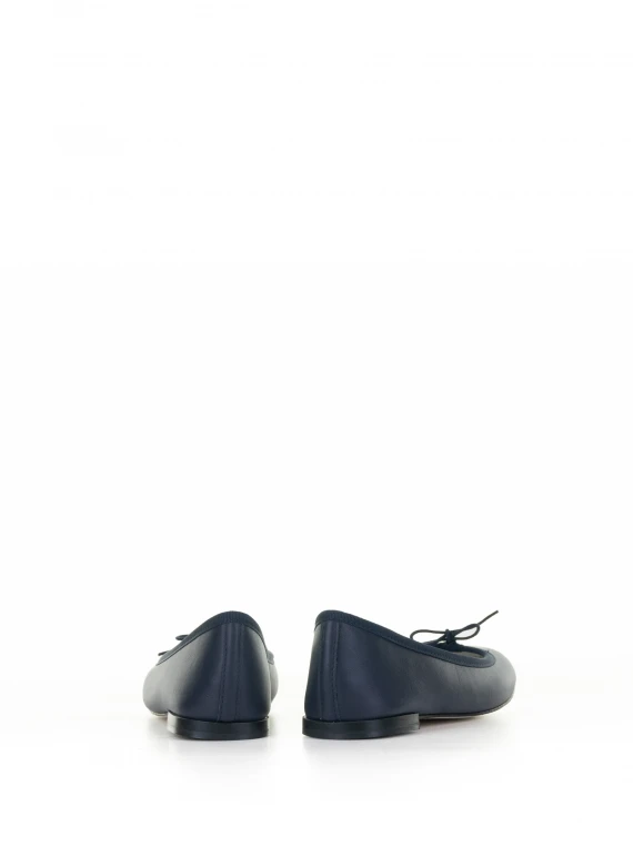 Navy blue leather ballet flat