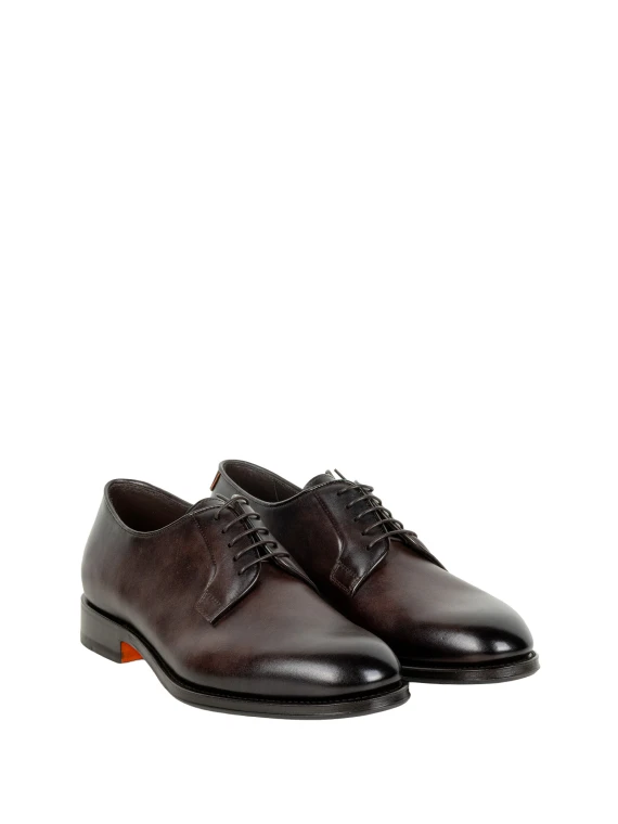 Flat shoes