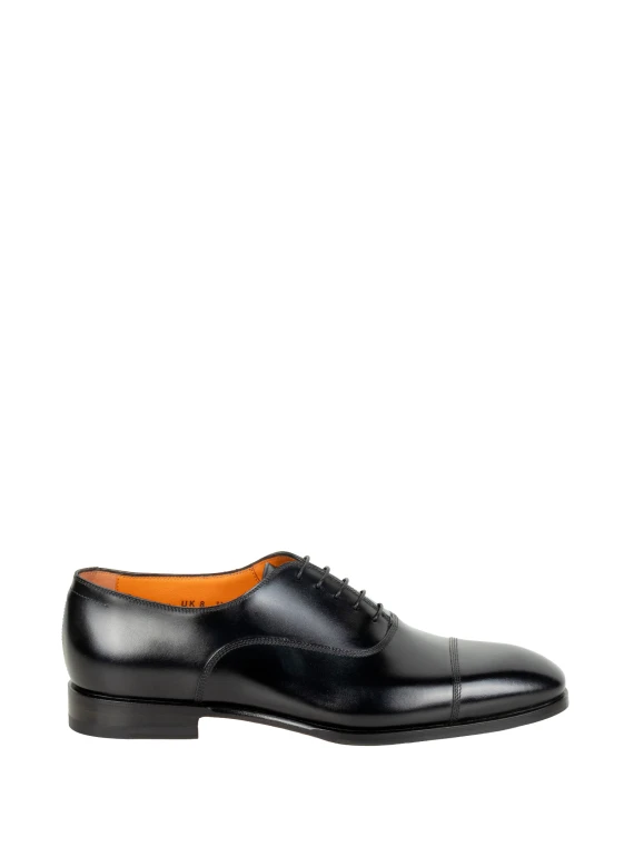 Flat shoes