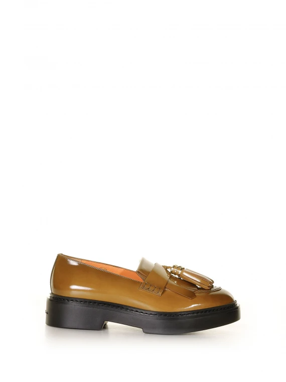 Leather loafer with tassels