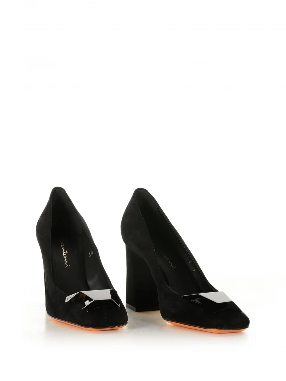 Black suede pumps with accessory
