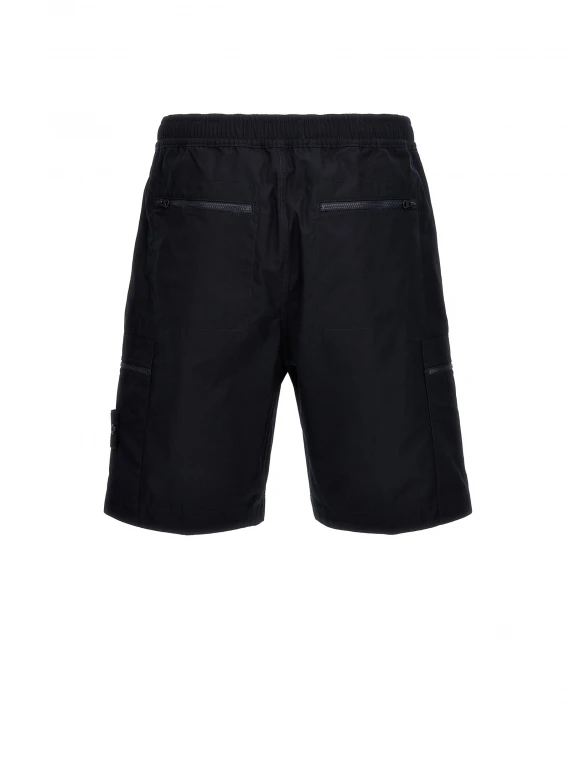 Navy blue Bermuda shorts with pockets