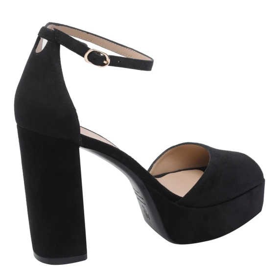 With Heel Black
