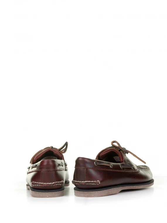 Brown oiled leather boat shoe