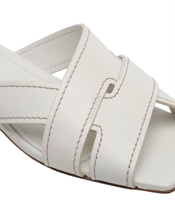 Sandali White