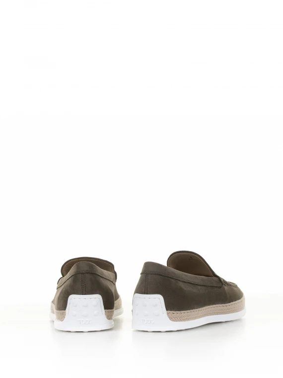 Slip-on moccasin in nubuck