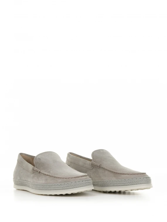 Slip-on moccasin in dove-grey nubuck