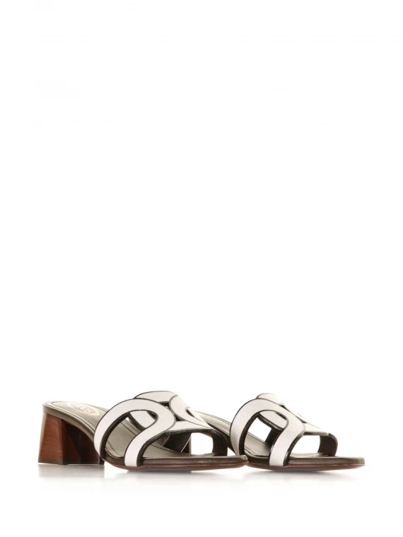 Kate sandal with shaped band