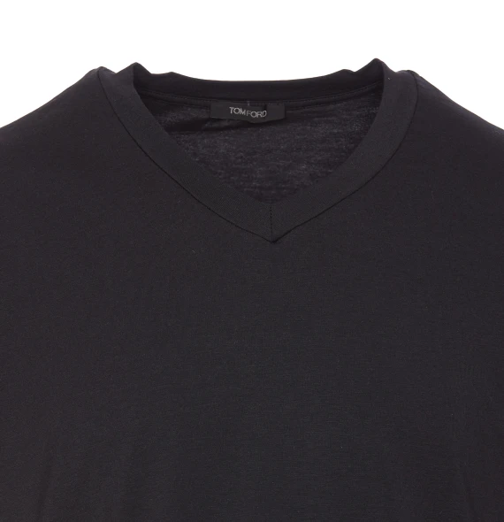 t-shirt v			47%co 47%md 6%ea