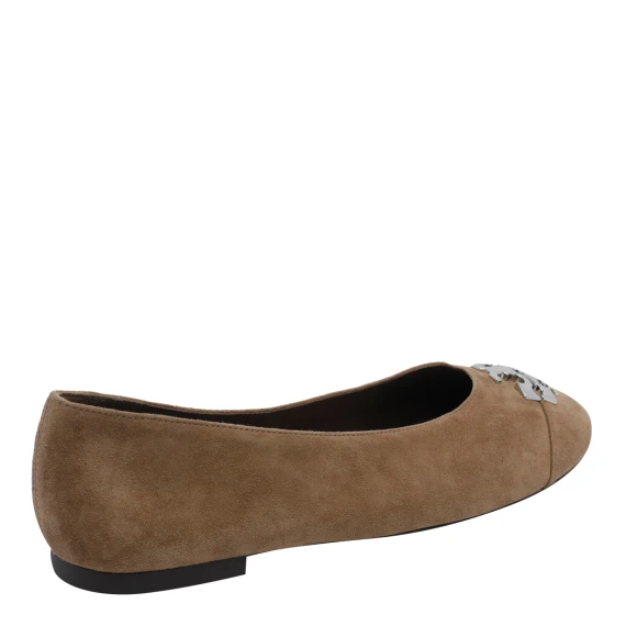 Flat shoes