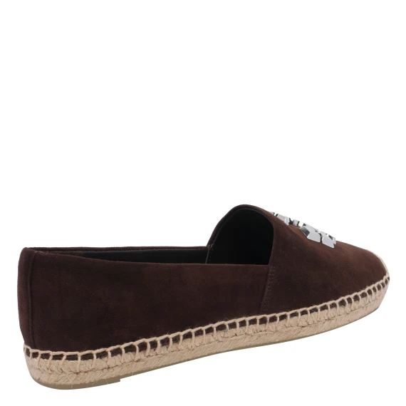 Flat shoes