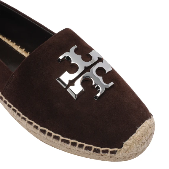 Flat shoes